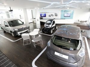 【話題・企業】ルノーが電気自動車だけを扱う販売店をドイツにオープン