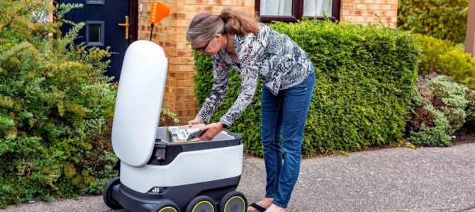 【話題・自動運転】自律ロボットによる月額制宅配サービス、英国で始まる