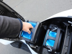 【新製品・インプレ】ホンダの新型EVスクーターに試乗、記者が体感した電池「交換式」の難しさ