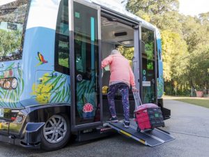 【話題・自動運転】EasyMileの無人自動運転シャトルバスを使ったトライアル、豪州でも開始