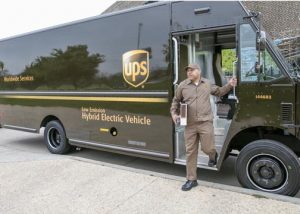 【話題】航続距離400㎞！UPSがイギリスでハイブリッド電気自動車を使ったエコ配達を開始