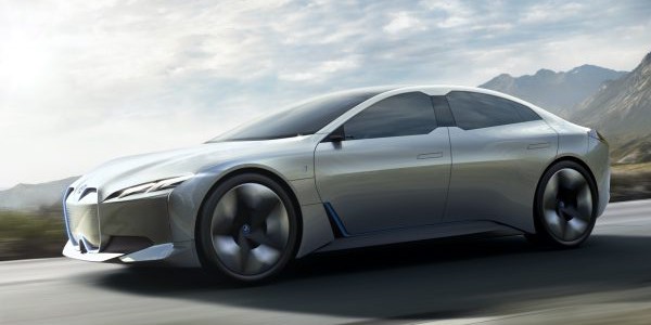 【話題・新技術】航続距離は600キロ！ BMWが2021年生産開始予定の新EV「i4」の詳細を発表