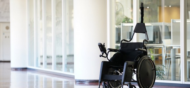 【話題・自動運転】自動運転車いすの介護施設への実装を目指し、共同事業を開始