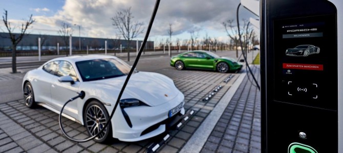 【話題】ヨーロッパ最大級！ポルシェが作った電気自動車充電設備 2020年3月まで無料で提供