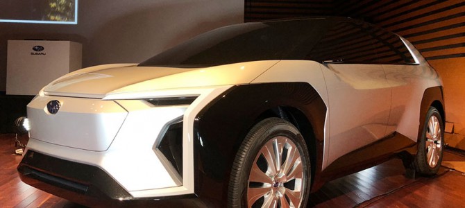 【話題】トヨタとスバルの新型SUVお披露目!? 共同開発の電気自動車を近日発表か