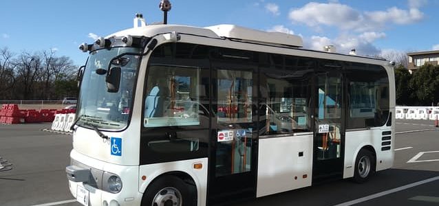 【話題・自動運転】京王電鉄バス、西新宿で自動運転バスを実験