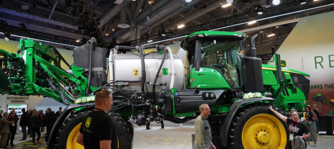 【自動運転・海外】ジョンディア、自動運転トラクターやAIによる農業効率化を