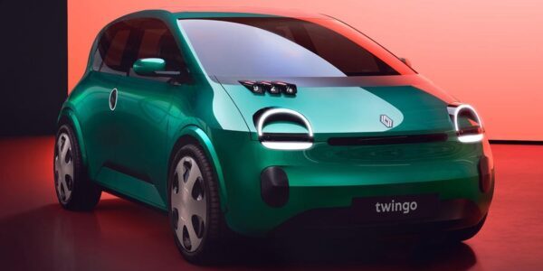 【話題】ルノーが新型トゥインゴを電撃発表 日本の「軽」にヒント得た小型EV、2026年発売へ