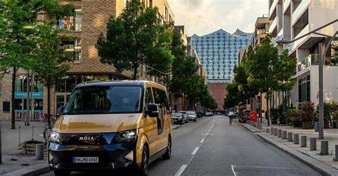 【話題・自動運転】独ハンブルク市、「1万台の自動運転バス」計画の衝撃
